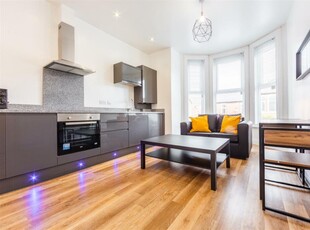 2 bedroom apartment for rent in Flat B, Queens Road, Jesmond, Newcastle Upon Tyne, NE2
