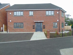 2 bedroom apartment for rent in Mab Lane, West Derby, L12
