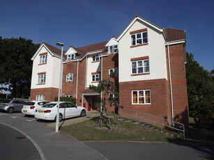 2 bedroom apartment for rent in Parkstone, Poole, BH12