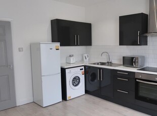 2 bedroom apartment for rent in Picton Road, Liverpool, Merseyside, L15