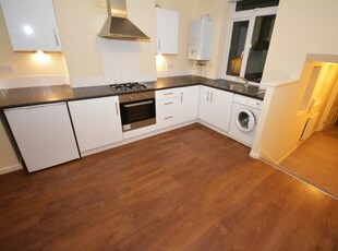 2 bedroom apartment for rent in Taff Embankment, Grangetown, Cardiff, CF11