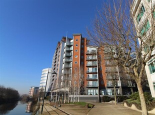 2 bedroom apartment for rent in Whitehall Quay, Leeds, LS1
