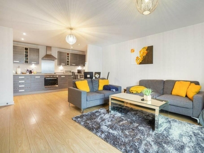2 bedroom apartment for sale in Bouverie Court, LS9