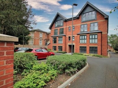 2 bedroom apartment for sale in Canwick Villas, South Park, LN5