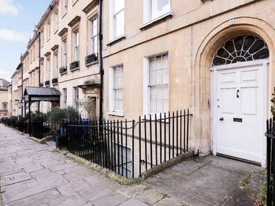 2 bedroom apartment for sale in Russell Street, Bath, BA1