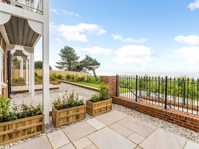 2 bedroom apartment for sale in West Cliff Gardens, West Cliff, Bournemouth, Dorset, BH2