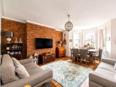 2 bedroom apartment for sale in Yale Court, Honeybourne Road, NW6