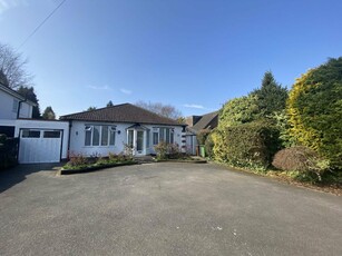 2 bedroom bungalow for rent in Warwick Road, Solihull, West Midlands, B91