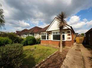 2 bedroom detached bungalow for rent in Western Avenue, Bournemouth, , BH10