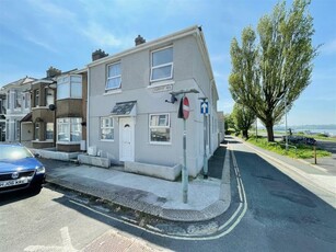 2 bedroom end of terrace house for rent in Keyham, Plymouth, PL2