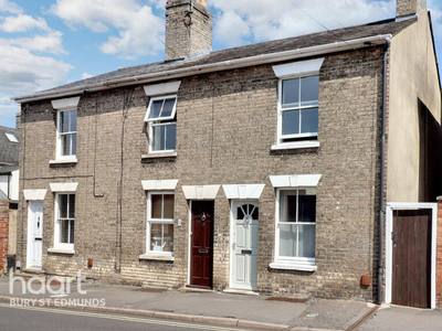 2 bedroom end of terrace house for sale in Albert Street, Bury St Edmunds, IP33
