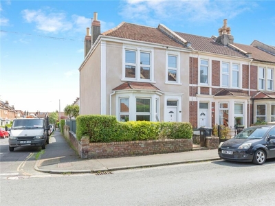2 bedroom end of terrace house for sale in Downend Road, Horfield, Bristol, Somerset, BS7