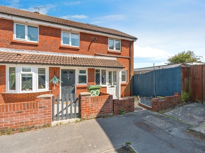 2 bedroom end of terrace house for sale in Merlin Drive, Portsmouth, Hampshire, PO3