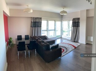 2 bedroom flat for rent in Alencon Link, Basingstoke, RG21