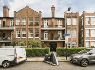 2 bedroom flat for rent in Bishops Park Road, Fulham, London, SW6