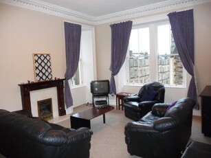 2 bedroom flat for rent in Caledonian Crescent, Edinburgh, EH11