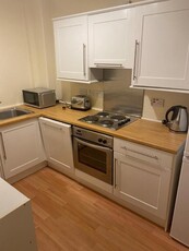 2 bedroom flat for rent in Cathcart Place, Dalry, Edinburgh, EH11