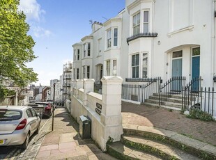 2 bedroom flat for rent in Clifton Terrace, Brighton, East Sussex, BN1