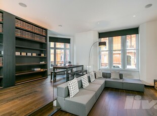 2 bedroom flat for rent in Green Street, Mayfair, W1K