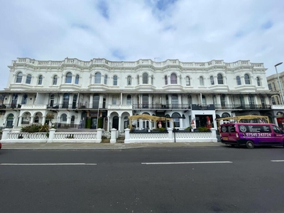 2 bedroom flat for rent in Marine Parade, Worthing , West Sussex, BN11