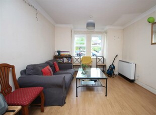 2 bedroom flat for rent in Middleton Court, Jesmond, Newcastle Upon Tyne , Ne2 1qy, NE2