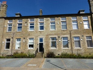 2 bedroom flat for rent in Norwood Drive, Menston, Ilkley, West Yorkshire, UK, LS29