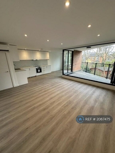 2 bedroom flat for rent in Ramster House, London, SE20