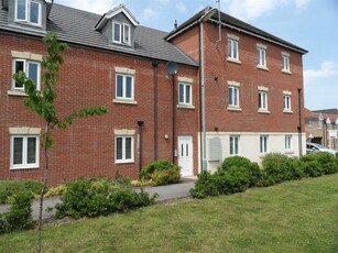 2 bedroom flat for rent in Steel Green, New Farnley, Leeds, LS12