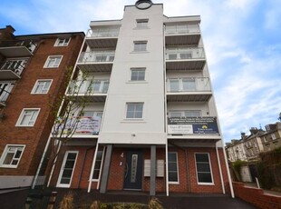 2 bedroom flat for rent in The Avenue, Eastbourne, East Sussex, BN21