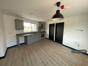 2 bedroom flat for rent in Vernon Road, Nottingham, NG6