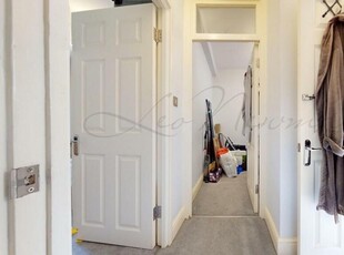 2 bedroom flat for rent in Wellesley Court, Maida Vale, W9