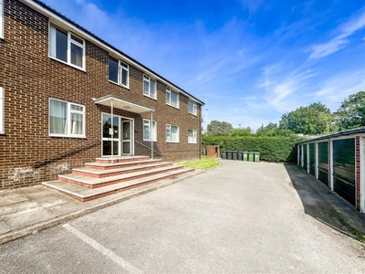 2 bedroom flat for sale in Copsey Close, Drayton, PO6