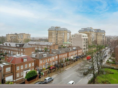2 bedroom flat for sale in Sheringham, St John's Wood Park, London, NW8., NW8