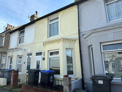 2 bedroom house for rent in Glenfield Road, Dover, CT16