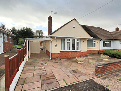 2 bedroom semi-detached bungalow for sale in Foxhunter Drive, Oadby, Leicester, LE2