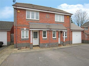 2 bedroom semi-detached house for rent in Amber Close, Earley, Reading, Berkshire, RG6
