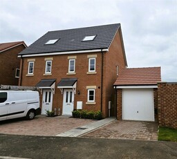 2 bedroom semi-detached house for rent in Gadwall Close, Maghull, L31 3DS, L31