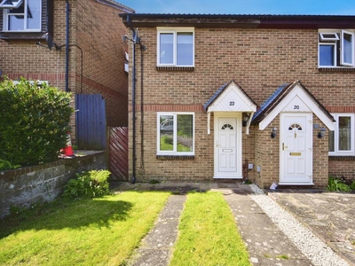 2 bedroom semi-detached house for sale in Murrain Drive, MAIDSTONE, Kent, ME15