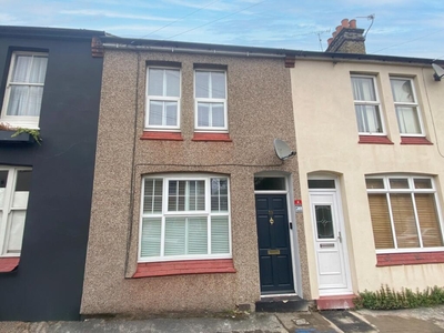 2 bedroom terraced house for rent in Clarence Row, Gravesend, Kent, DA12 1HJ, DA12