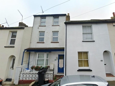 2 bedroom terraced house for rent in Elliott Street, Gravesend, Kent, DA12
