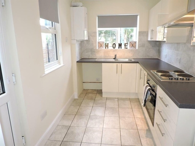 2 bedroom terraced house for rent in Howard Road, Dartford, Kent, DA1