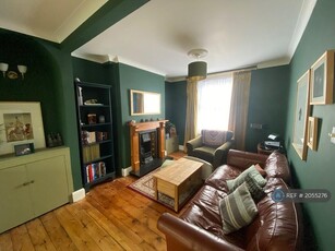 2 bedroom terraced house for rent in Prospect Place, Canterbury, CT1