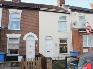 2 bedroom terraced house for rent in Silver Road, Norwich, NR3