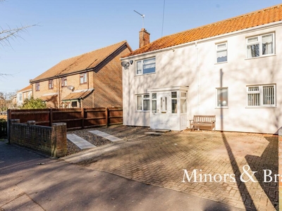 2 bedroom terraced house for sale in Bowthorpe Road, Norwich, NR5