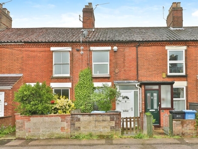 2 bedroom terraced house for sale in Spencer Street, Norwich, NR3