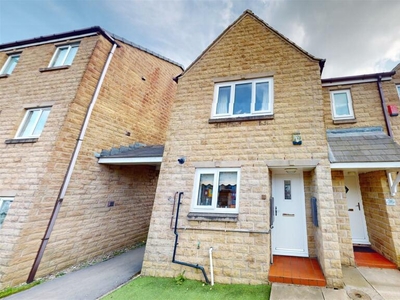 2 bedroom town house for sale in Bewick Court, Clayton Heights, Bradford, BD6