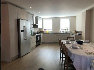 3 bedroom apartment for rent in The Courtyard, 48 New North Road, Exeter, EX4