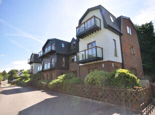 3 bedroom apartment for rent in The Priory, East Farleigh, ME15