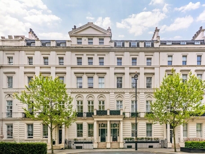 3 bedroom apartment for sale in Buckingham Gate, London, SW1E