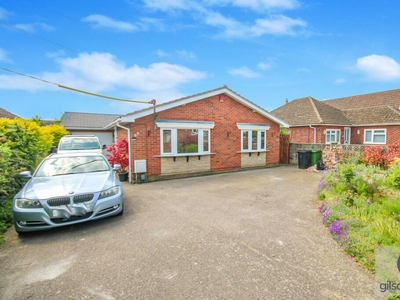 3 bedroom detached bungalow for sale in Grove Avenue, New Costessey, NR5
